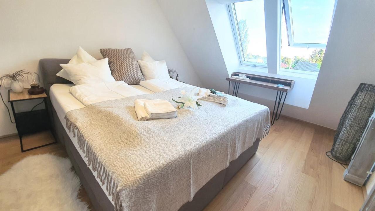 Rooftop Terrace, Free Garage Parking And Pool! Wien Eksteriør billede