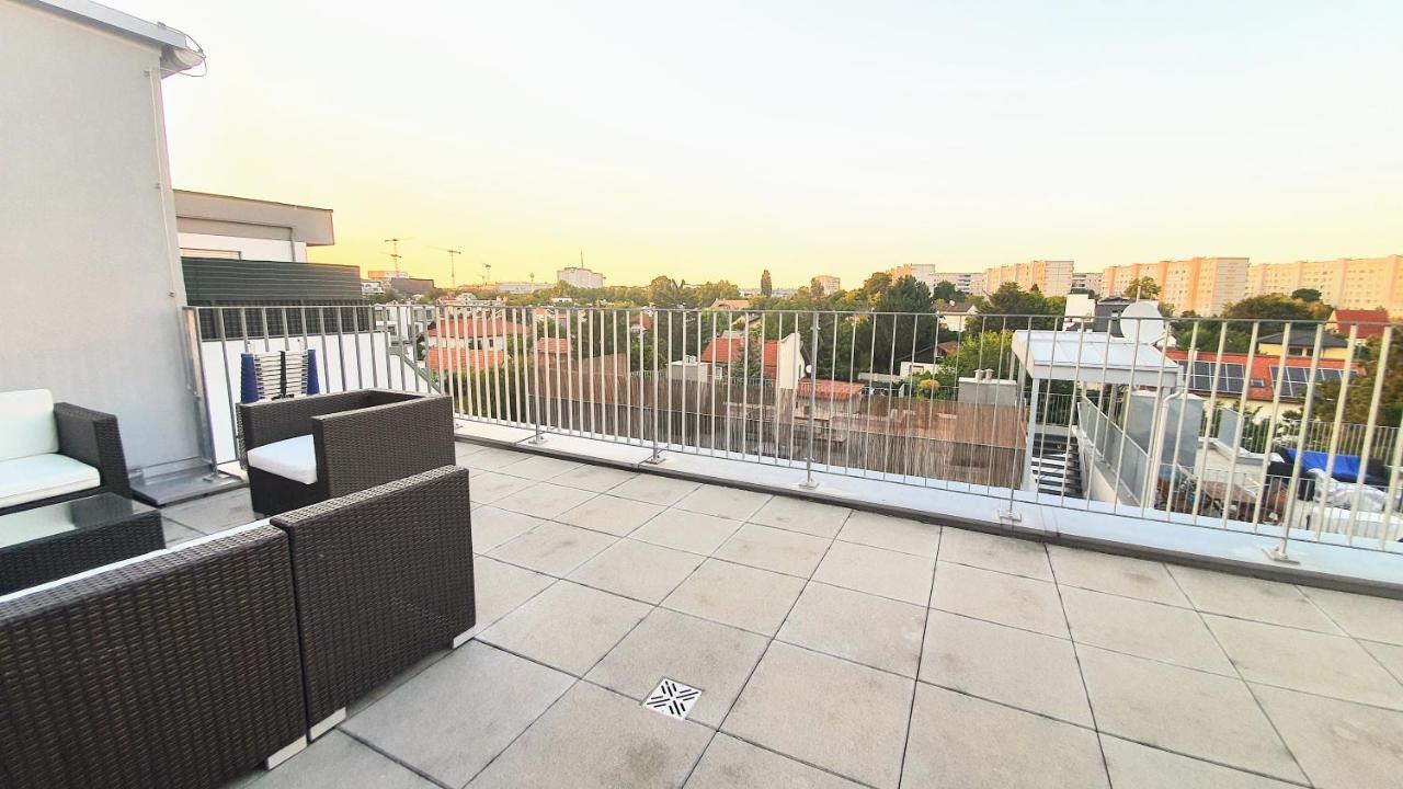Rooftop Terrace, Free Garage Parking And Pool! Wien Eksteriør billede
